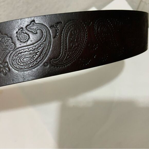 Unbranded embossed leather belt with silvertone and turquoise buckle 43” long main image 4